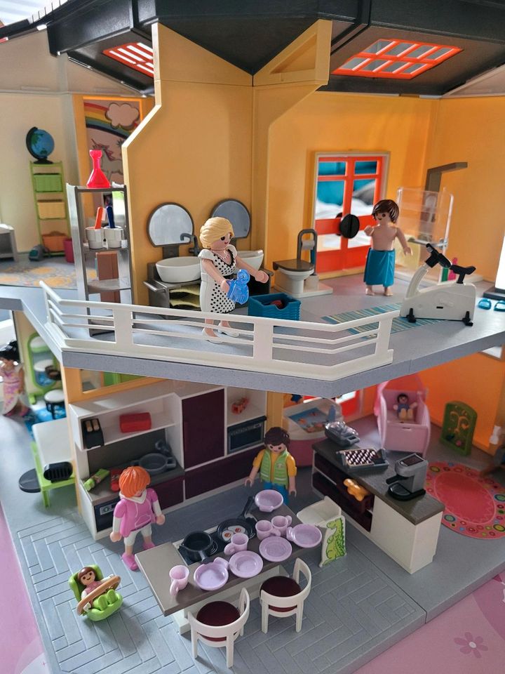 Playmobil Haus komplett eingerichtet, wie neu in Tarthun