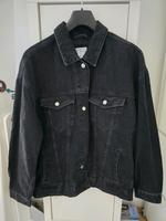 Jeansjacke Bershka Größe M Nordrhein-Westfalen - Ense Vorschau