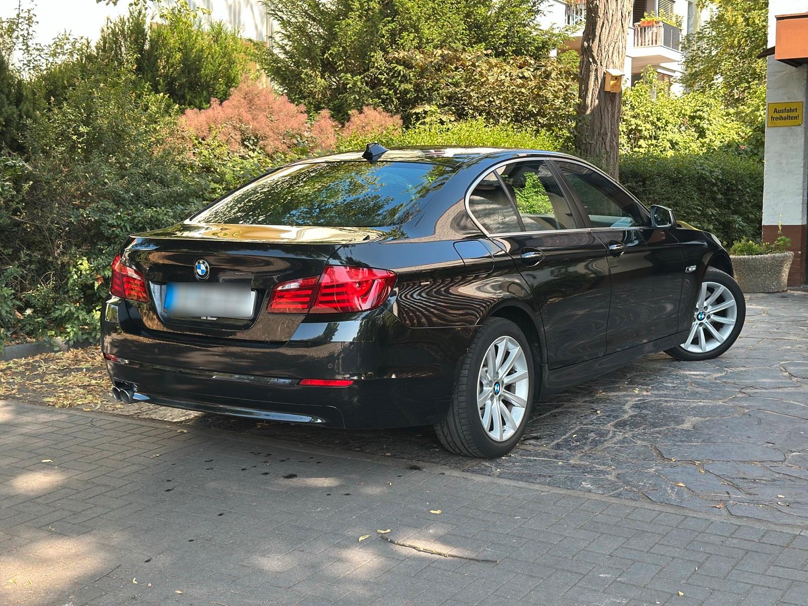 Abbildung des Autos 530d BMW Limousine