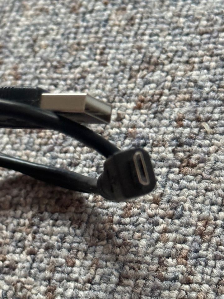 HDMI-Weiche, Antennenkabel, USB-Kabel in Erlangen