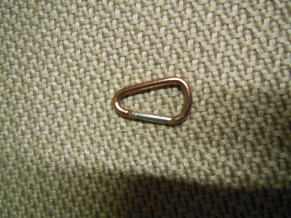 Mini-Karabiner, kupferfarben, Metall, 4 cm lang in Neuenbürg