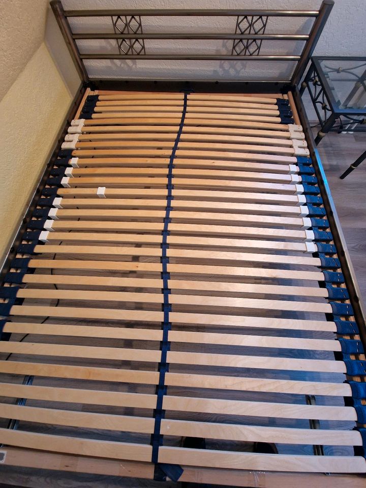 140x200cm Metallbett inkl Ikea Lattenrost Sultan Bettgestell in Pockau