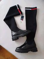 Tommy Hilfiger Stiefel Overknee Schuhe Overknees 40 München - Bogenhausen Vorschau