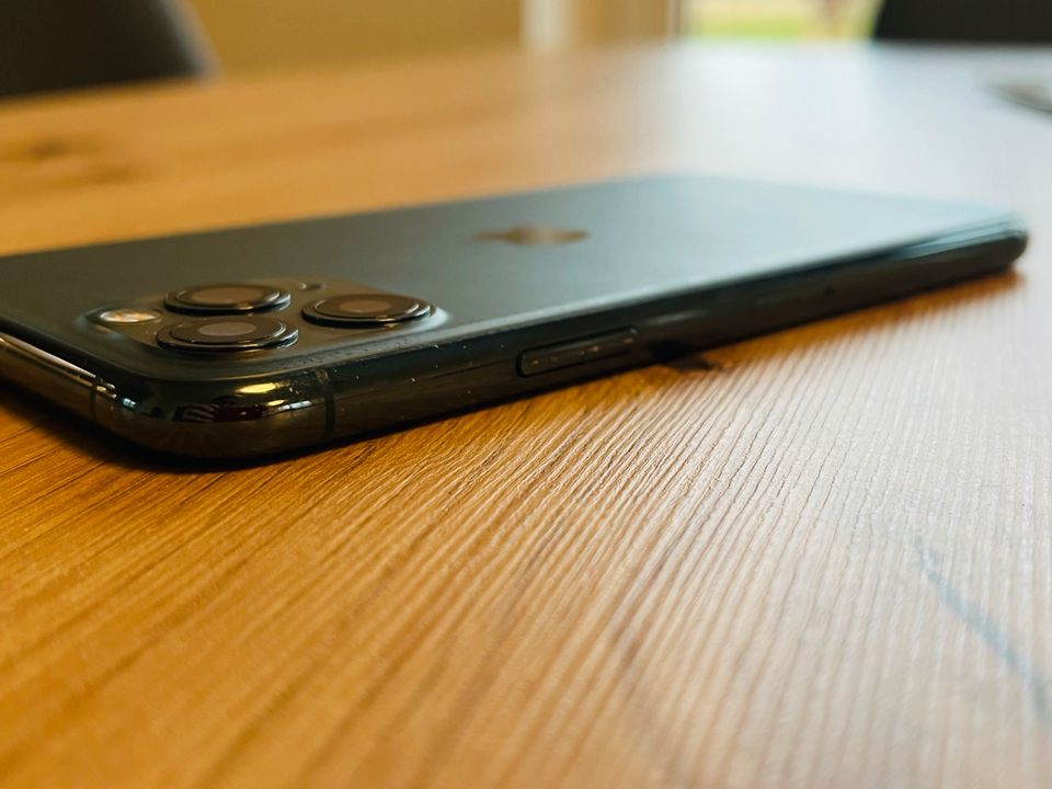 iPhone 11 Pro 64 vg in Westerstede