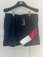 Tommy Hilfiger Badeshort! Shorts! Gr. XL! Neu! NP 59€ Essen - Essen-Borbeck Vorschau