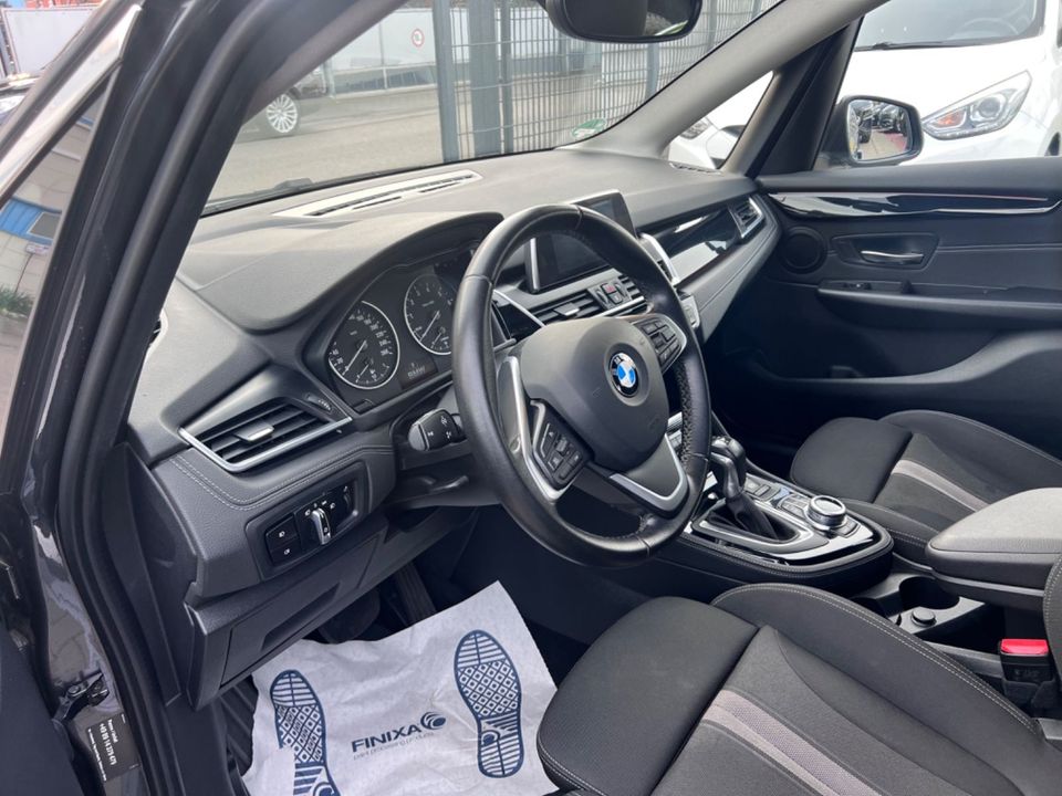 BMW 2 Active Tourer 218 i Sport Line Automatik in Schifferstadt