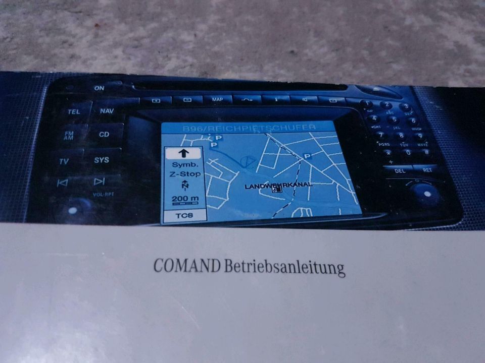 Mercedes-Benz W203 W209 W463 Navi Radio Comand Betriebsanleitung in Moers