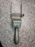 Voltmeter, Batteriemessgerät, Spannung, Historisches Werkzeug Sachsen - Malschwitz Vorschau