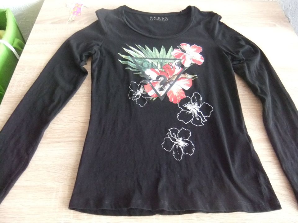 Guess Langarmshirt T-Shirt Gr S mit Druck in Amberg