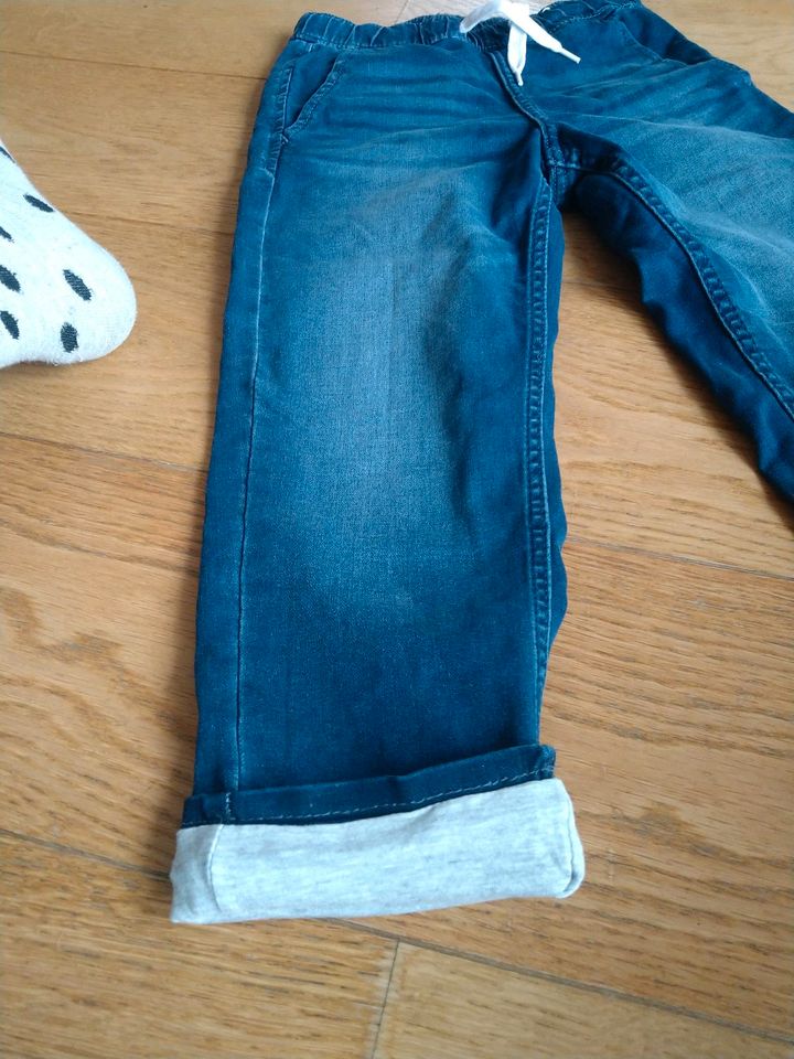 Jeans Jogger pull on von h & m Gr 116 neu in Bad Segeberg