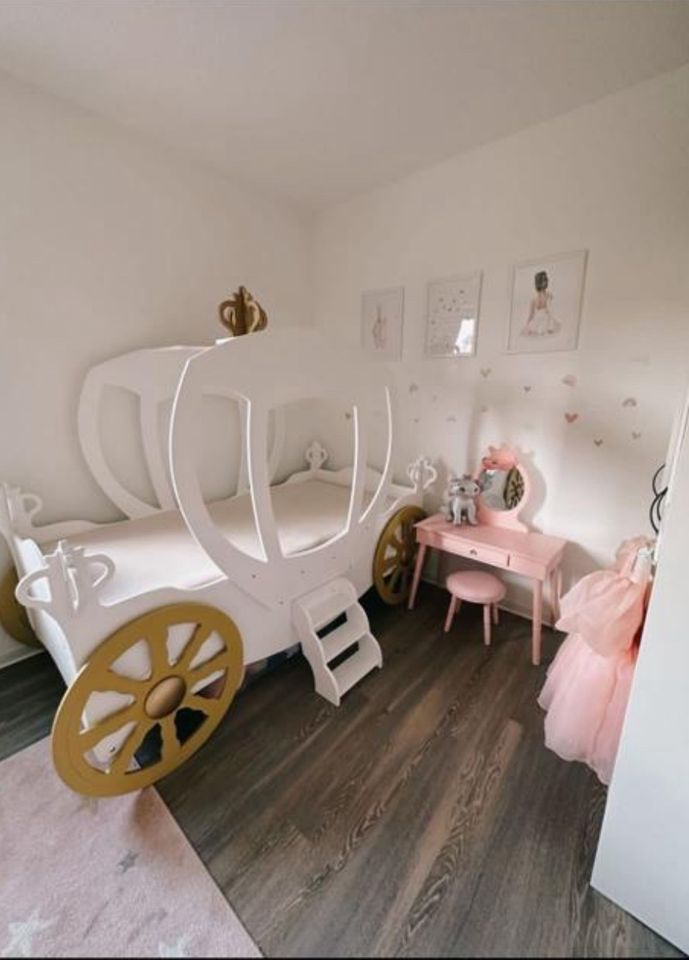 Kinderbett, Kutsche Bett, Kinderzimmer in Erfurt