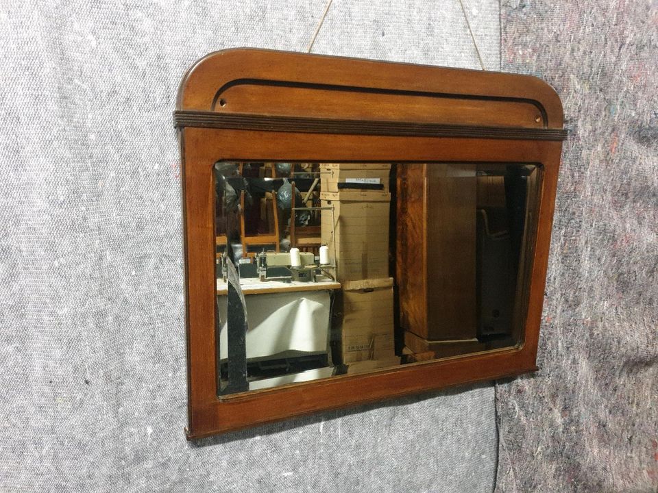 Schöner alter Spiegel in Kiel