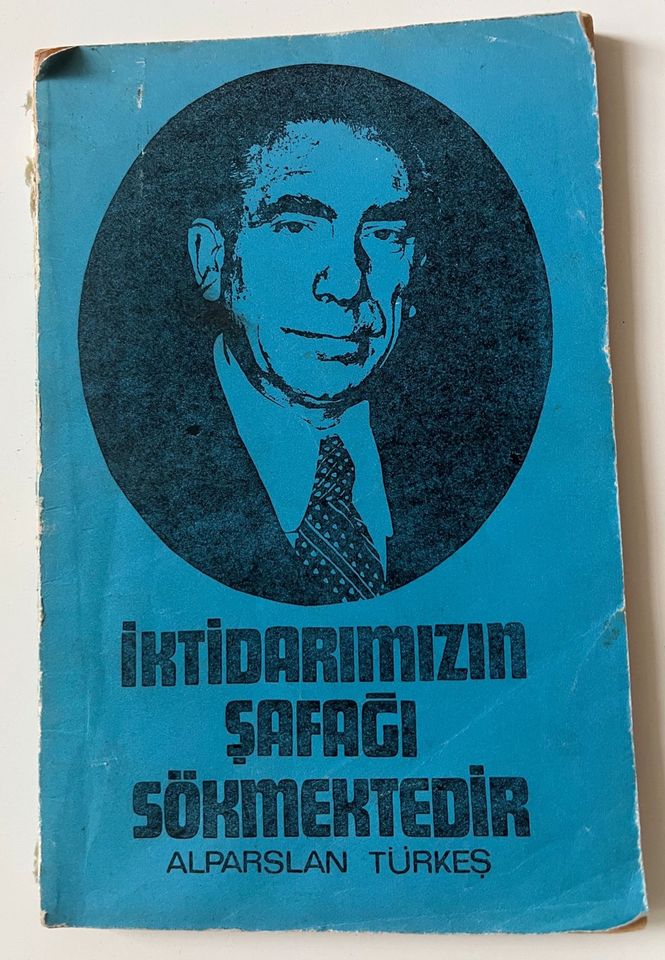 Türkei politiker Alparslan türkeş alt buch 79 seite komplett in Berlin