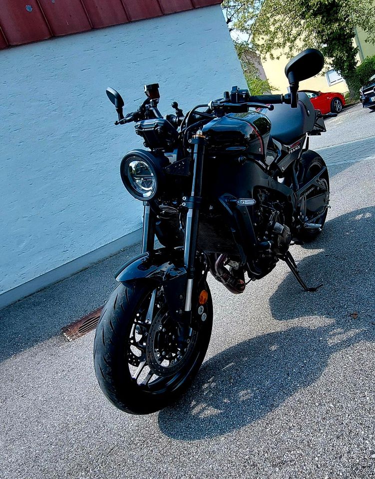 Yamaha XSR 900 in Ainring