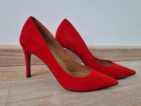 PURA LOPEZ Pumps STILETTO Wildleder ECHTLEDER rot Gr 38 NEUw. Box München - Untergiesing-Harlaching Vorschau