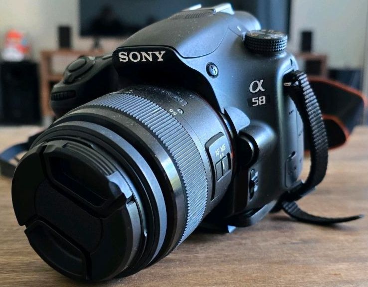 Spiegelreflexkamera Sony Alpha A58 SLT-A58 + Zubehör in Oberhausen