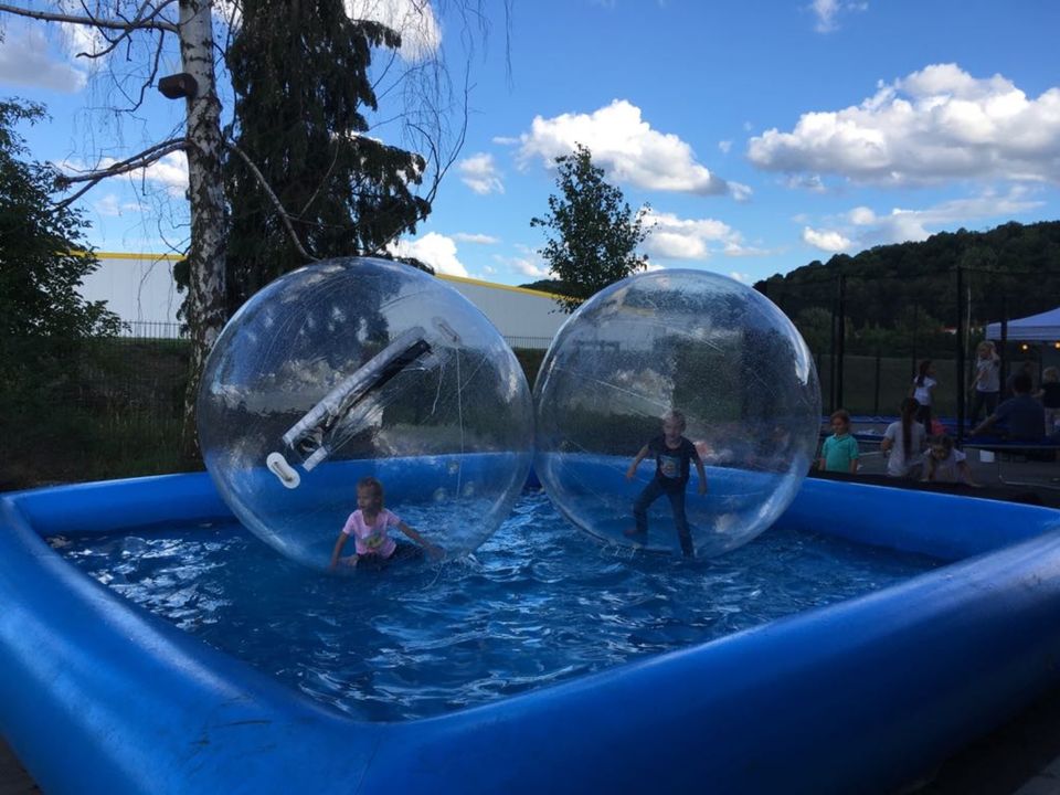 Wasserpool 8 x 10 m mit 2 Wasserlaufbällen 2 m Vermietung in Dresden