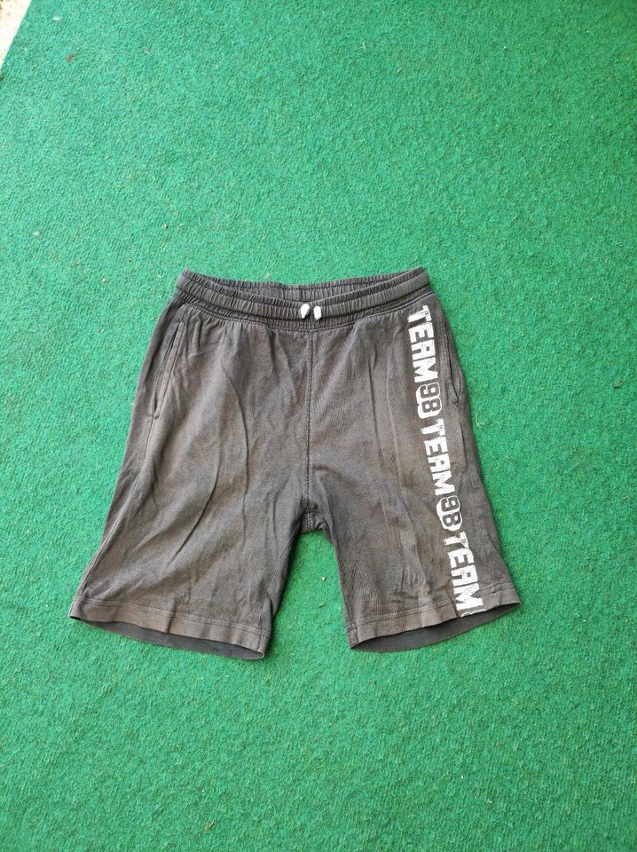 Kurze Hose Shorts Zara 128 in Obersontheim