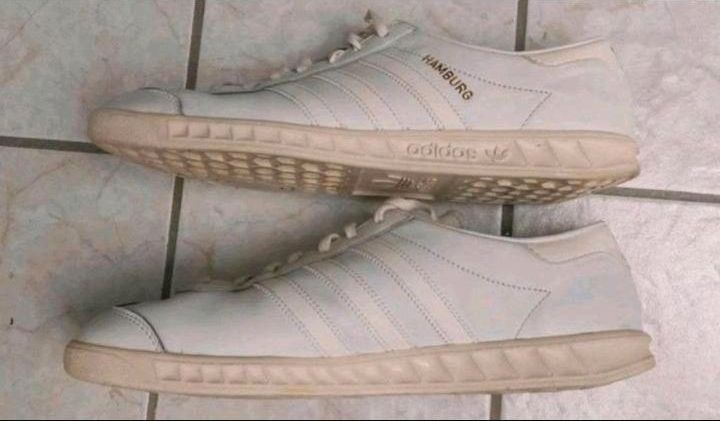 Adidas Sneaker Hamburg Größe 44 2/3 in Herzogenrath