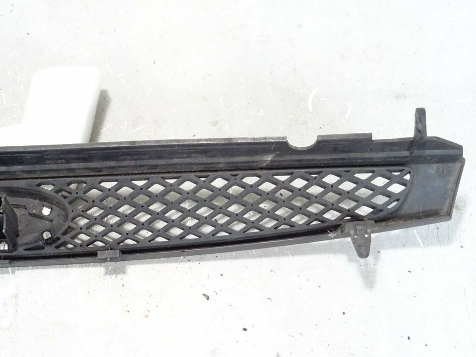 Ford Fiesta Grill Kühlergrill Gitter 2S61-8A133 vorne 2001-2005 in Bochum