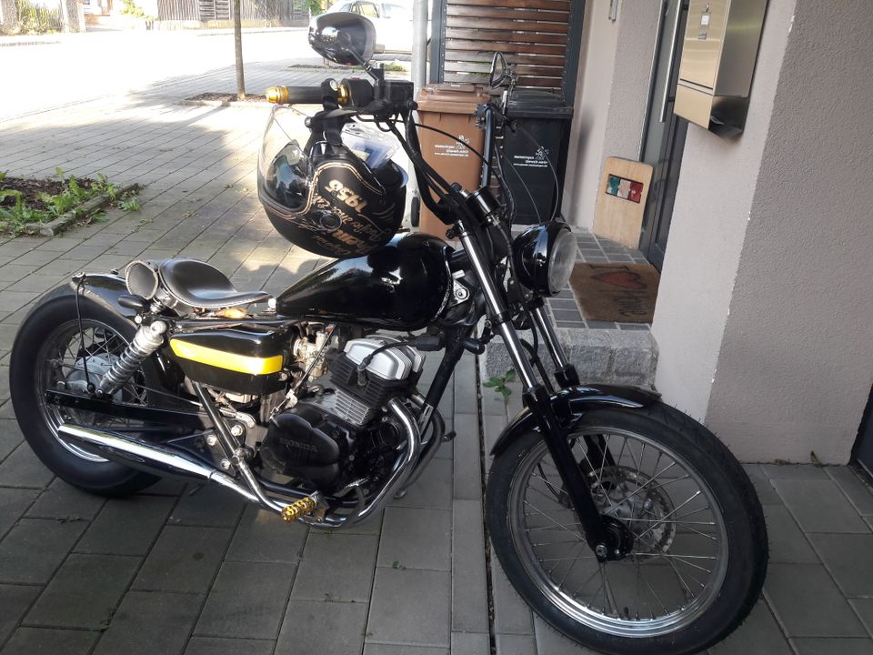 HONDA CA 125 REBEL BOBBER, FRULINGSANGEBOT!!! in Memmingen