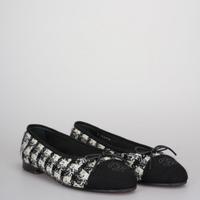 Chanel Tweed Schwarz/Weiß Ballerinas 37 Feldmoching-Hasenbergl - Feldmoching Vorschau