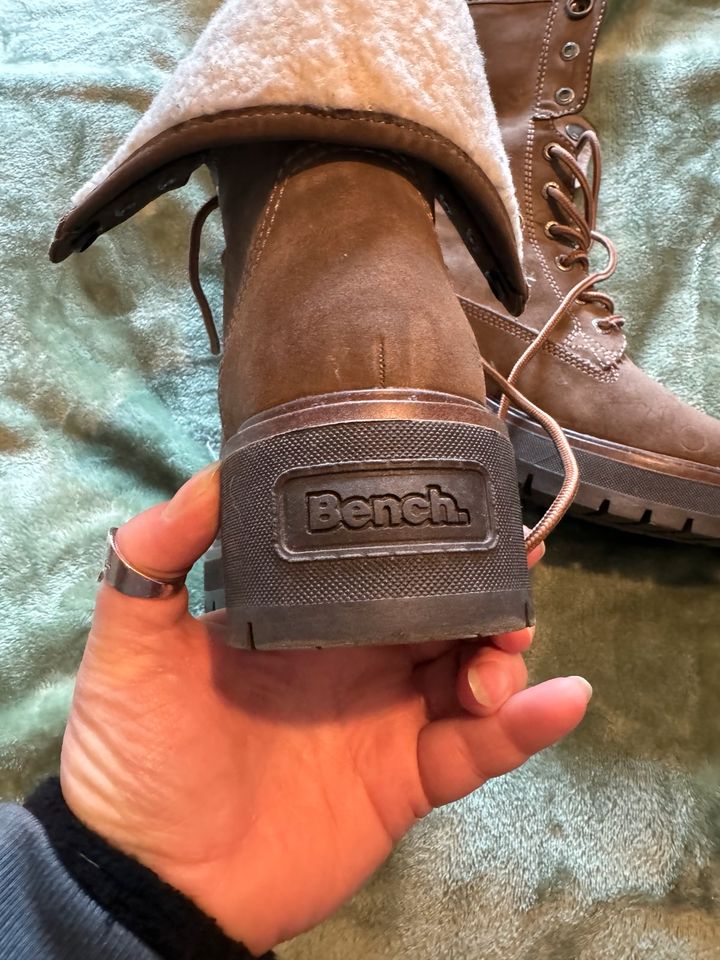 Bench Boots Braun 39 neu in Blumenthal 