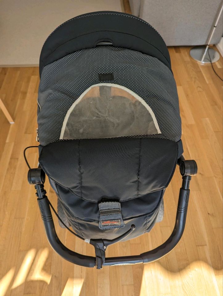 Kinderwagen Hartan Racer GTS mit Baby-Kombitasche und Sportsitz in Frankfurt am Main