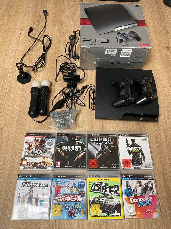 PlayStation 3 +2 Controller + 2 Move Controller +Kamera+ 8 Spiele in Neuenstadt