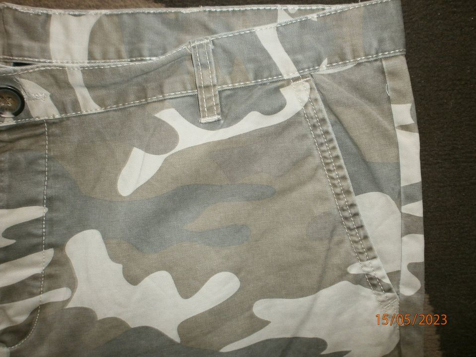Camouflage Herren-Sommer-Shorts Gr. XXXL in Rerik