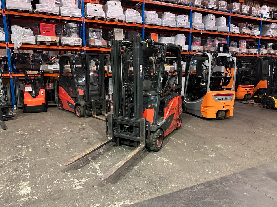 Linde E18 Triplex 4625mm Elektro Gabelstapler 2018 in Düsseldorf