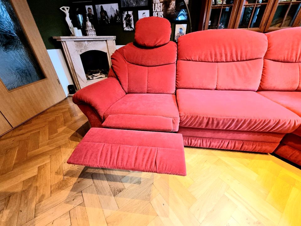 Großes qualitatives Sofa in Crinitzberg