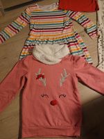 Mädchen Set ElchPullover NEU und H&M Kleid und Zubehör Gr 122/128 Bayern - Kirchseeon Vorschau