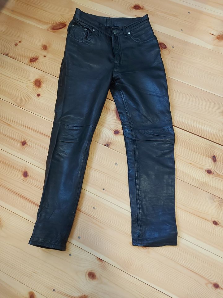 Lederhose Jeansschnitt in Sarstedt