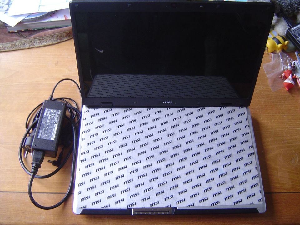 Notebook 16“ msi CR600 Intel P. T4200 2x2GHz 500GB SSD Win10Prof. in Rankwitz