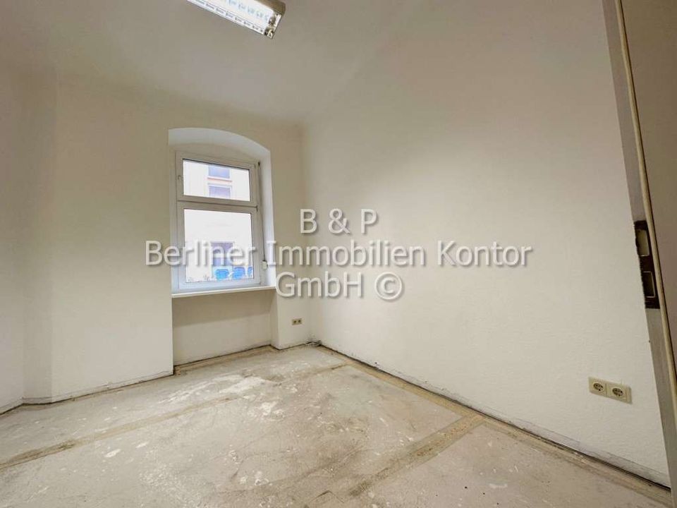 Zwei-Zimmer-Wohnung, 4.OG, in zentraler Kiezlage in Berlin