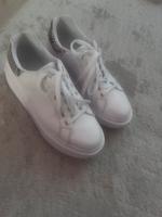 Guess sneaker neuwertig Nordrhein-Westfalen - Dinslaken Vorschau