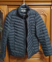 Schwarze Stepp-Jacke von Casual Style (Ultra Light) Size L Niedersachsen - Bergen Vorschau