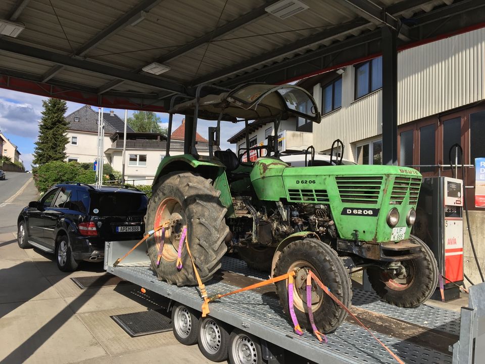 Transport von Traktoren Baumaschinen und Fahrzeugen in Kranichfeld
