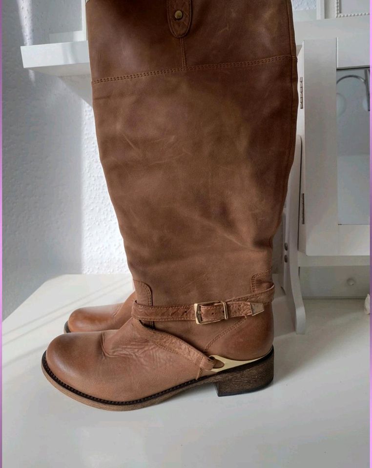 ‼️Tolle Stiefel  Winterstiefel aus Leder Gr. 39 neu in Lübeck