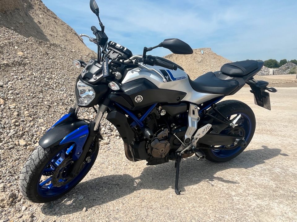 Yamaha MT07 in Königsbrunn