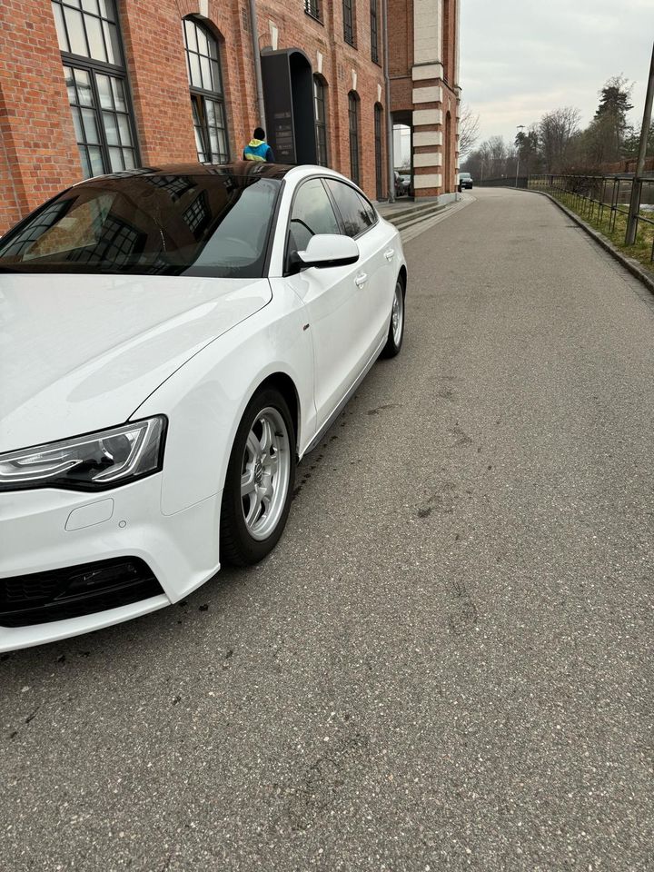 Audi A5 2.0 TDI S-Line in Rosenheim