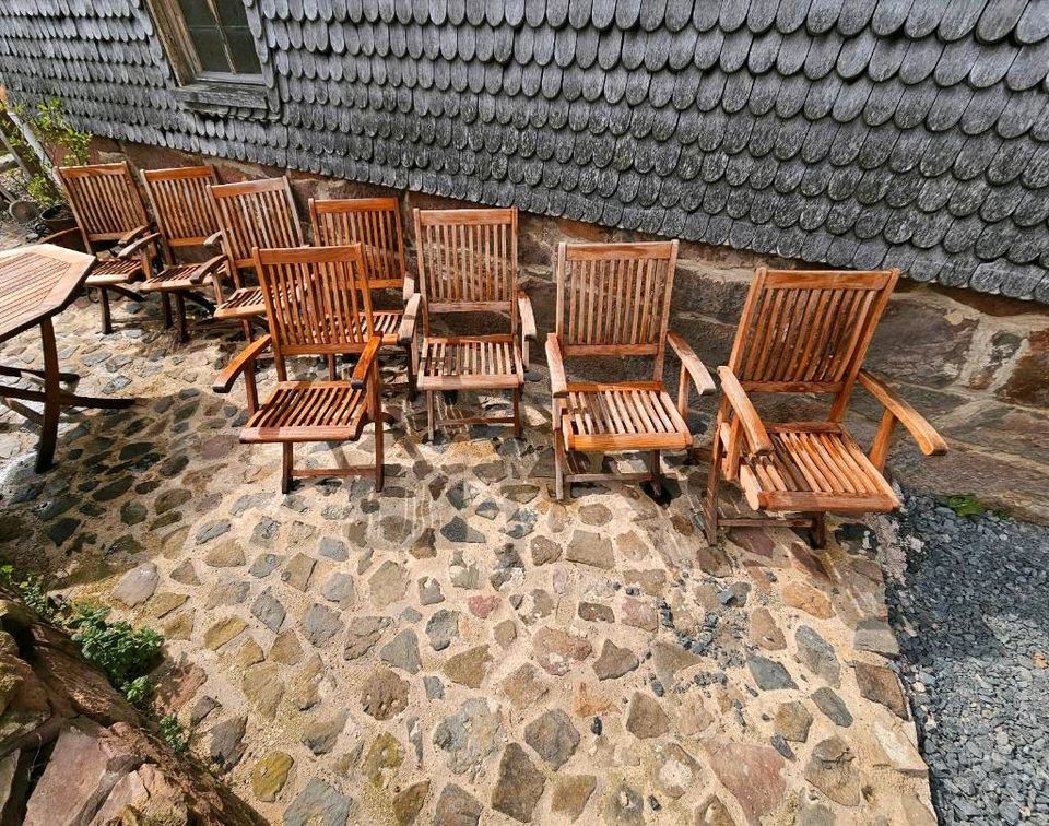 8 Gartenstühle mit Holz Tisch Zebra Garten in Borken