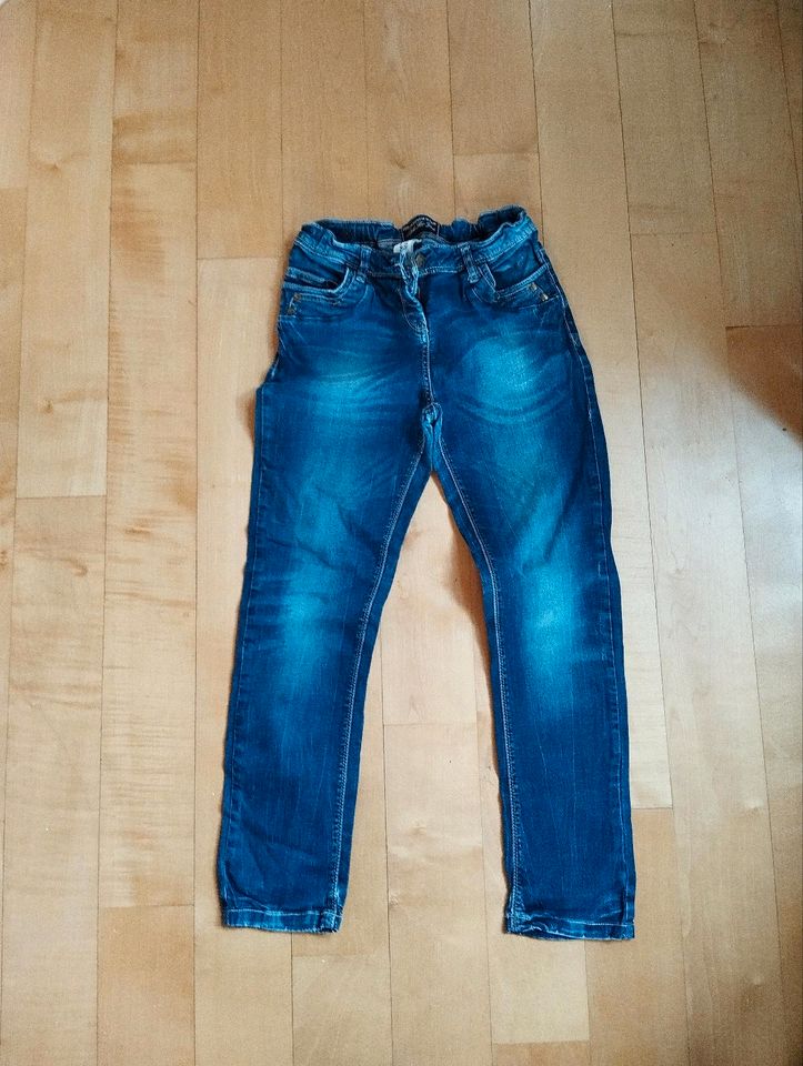 Jeans C&A Gr.140 in Illingen