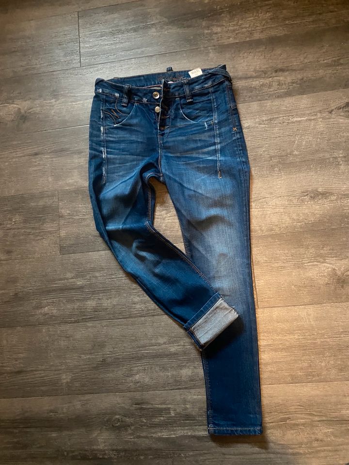 Tolle Boyfriend Jeans der Firma Fornarina 26/32 in Blau in Wesel