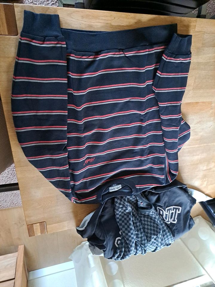 5 xSweatshirt Carhartt Vans Ezekiel in Nalbach