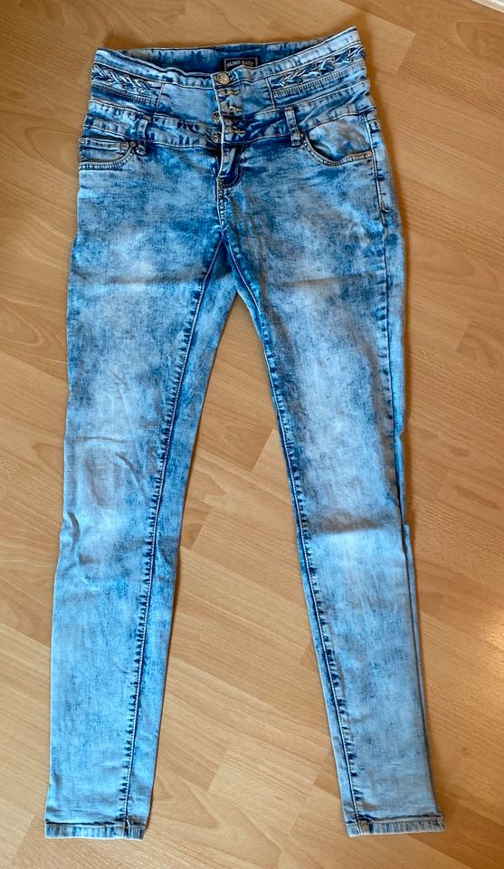 Damen Jeans Gr 28 Blau Blind Date in Ense