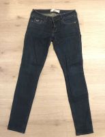 Hollister Jeans Dunkelblau Gr. S / W 26 Niedersachsen - Diepholz Vorschau