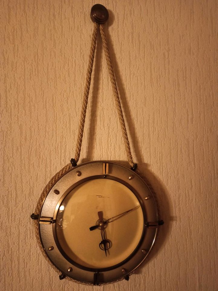 Wanduhr von Diehl, batteriebetrieben in Bielefeld