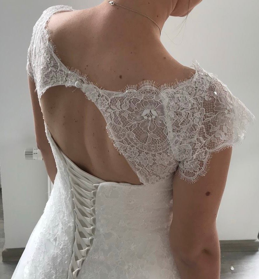 Brautkleid 40/Spitze/Ivory/ Reifrock/ Stola in Lennestadt